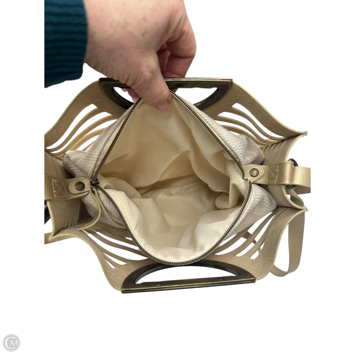 Crossbody By Clothes Mentor, Size: Large