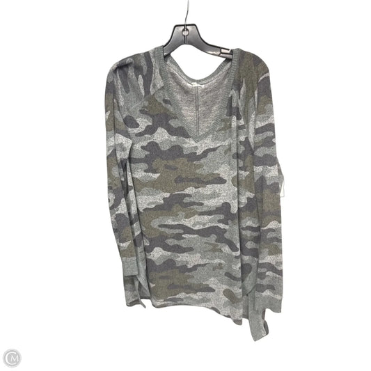 Top Long Sleeve By Maurices In Camouflage Print, Size: 1x