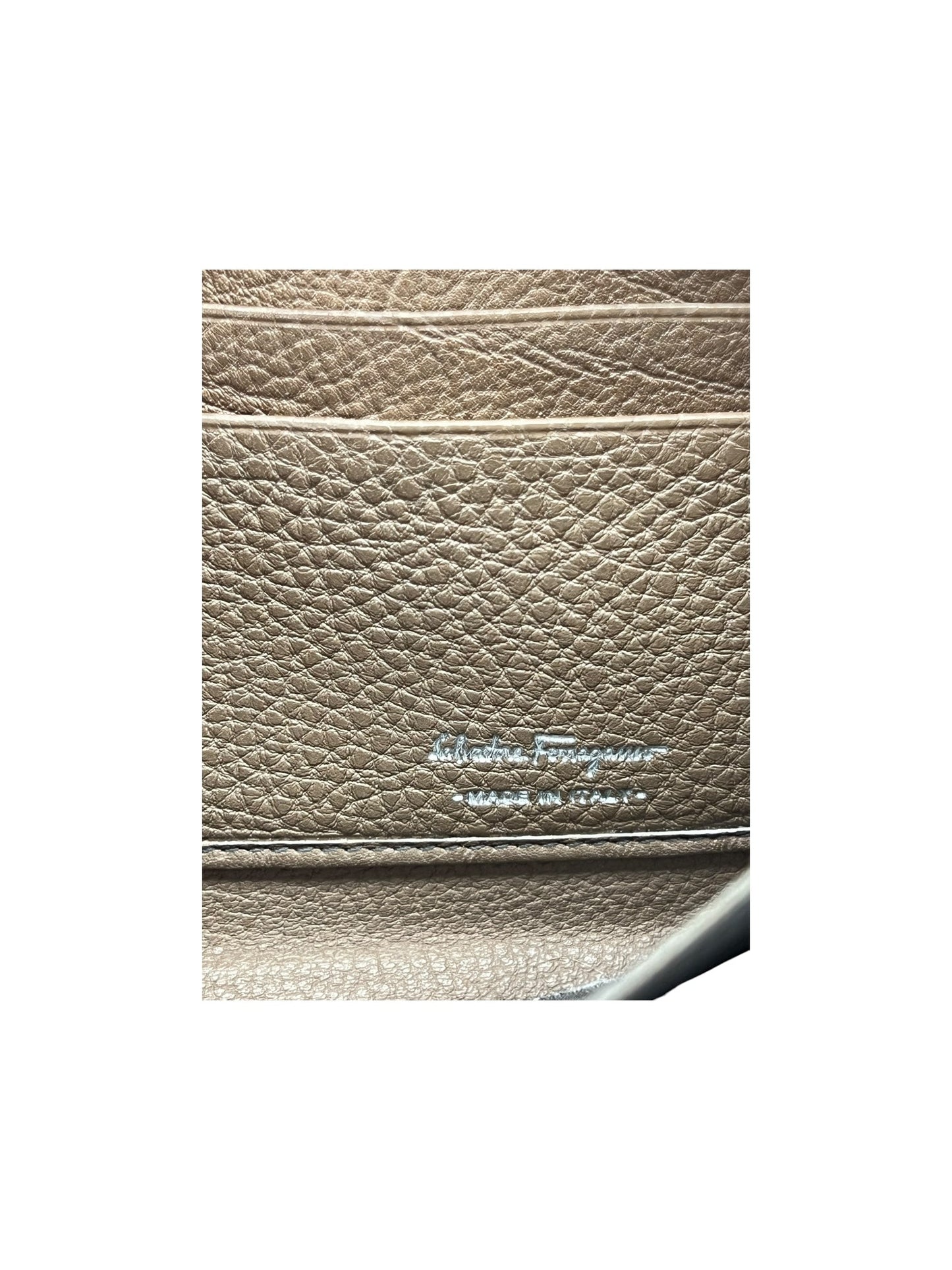 Wallet Luxury Designer Salvatore Ferragamo, Size Medium