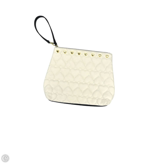 Wristlet By Betsey Johnson, Size: Large