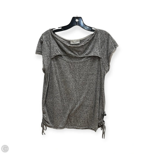Top Short Sleeve By Clothes Mentor In Grey, Size: L