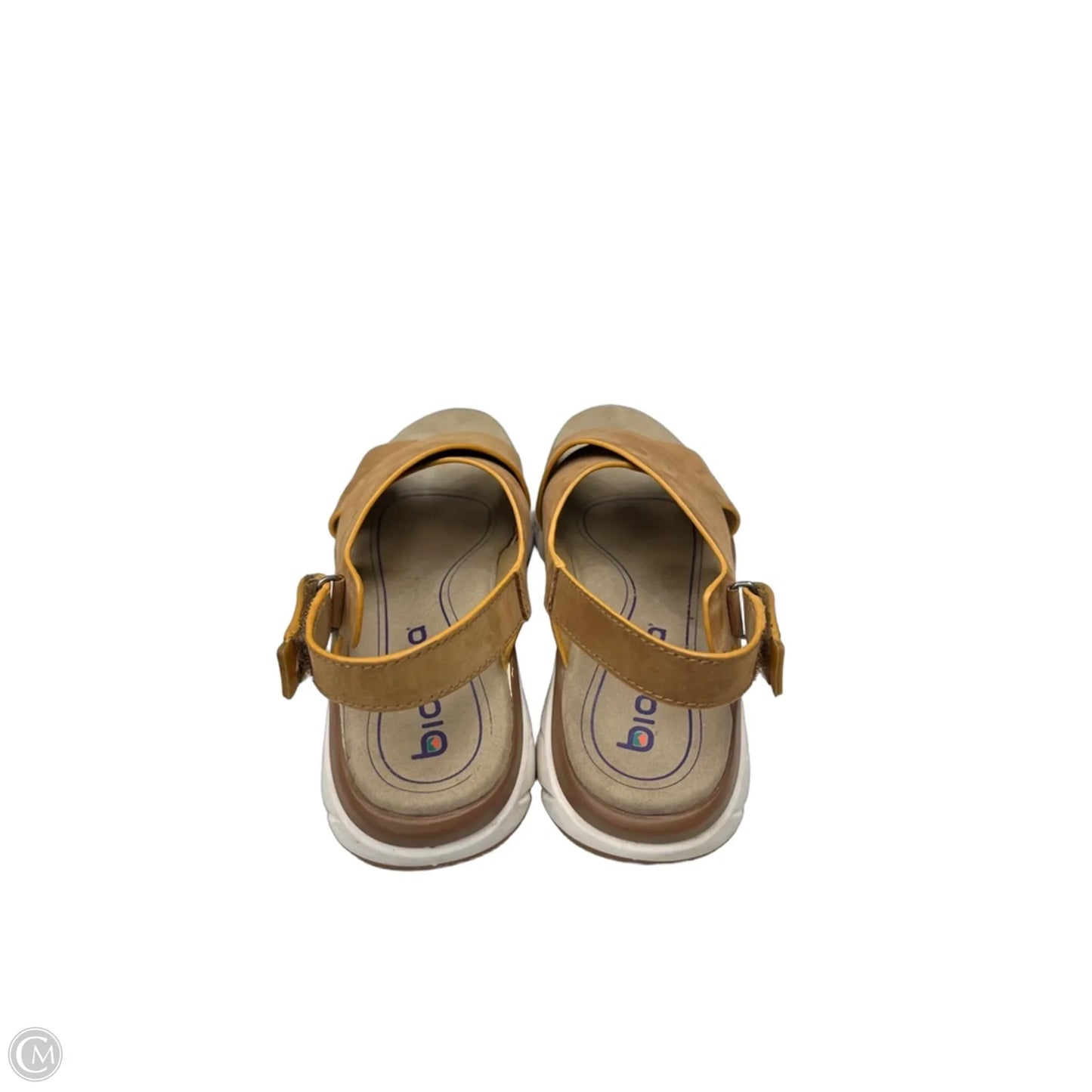 Sandals Flats By Clothes Mentor In Brown, Size: 8.5