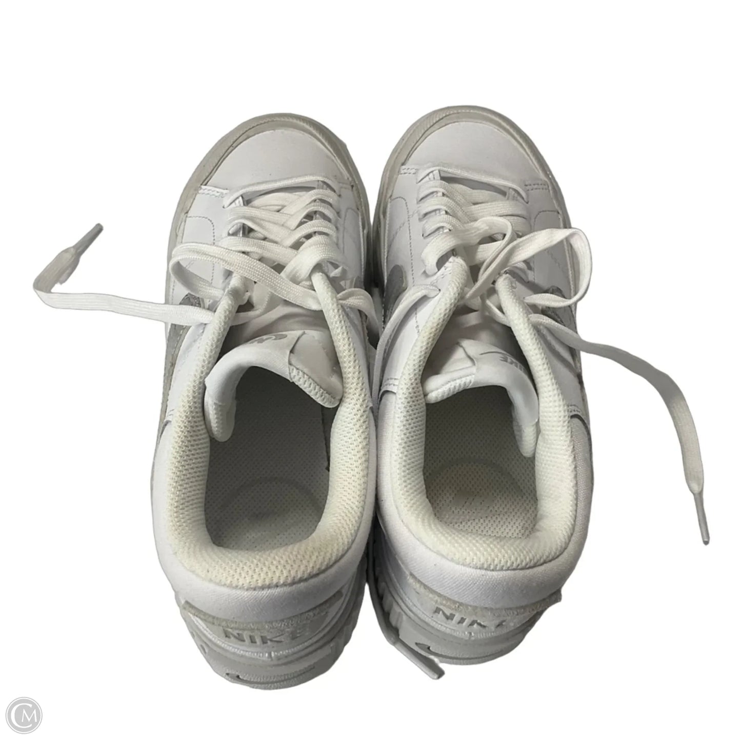 Shoes Sneakers By Nike In White, Size: 7