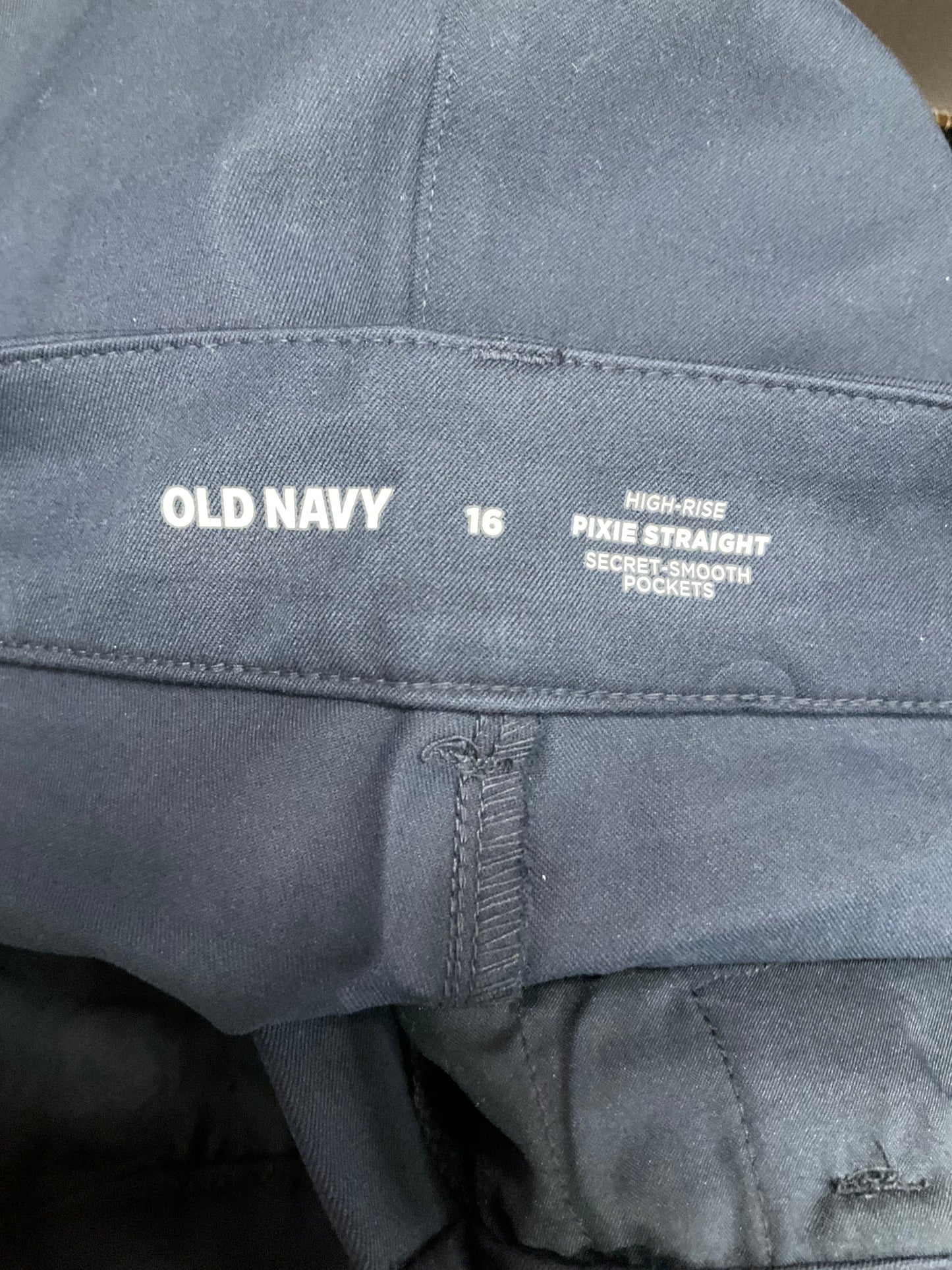 Pants Cropped By Old Navy In Navy, Size: 16