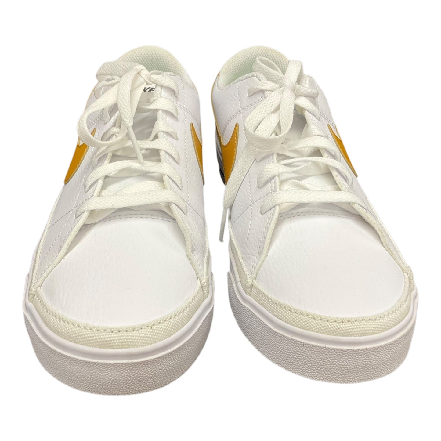 Shoes Sneakers By Nike In White & Yellow, Size: 10