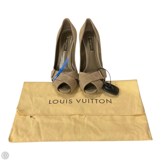 Shoes Luxury Designer By Louis Vuitton In Beige, Size: 5