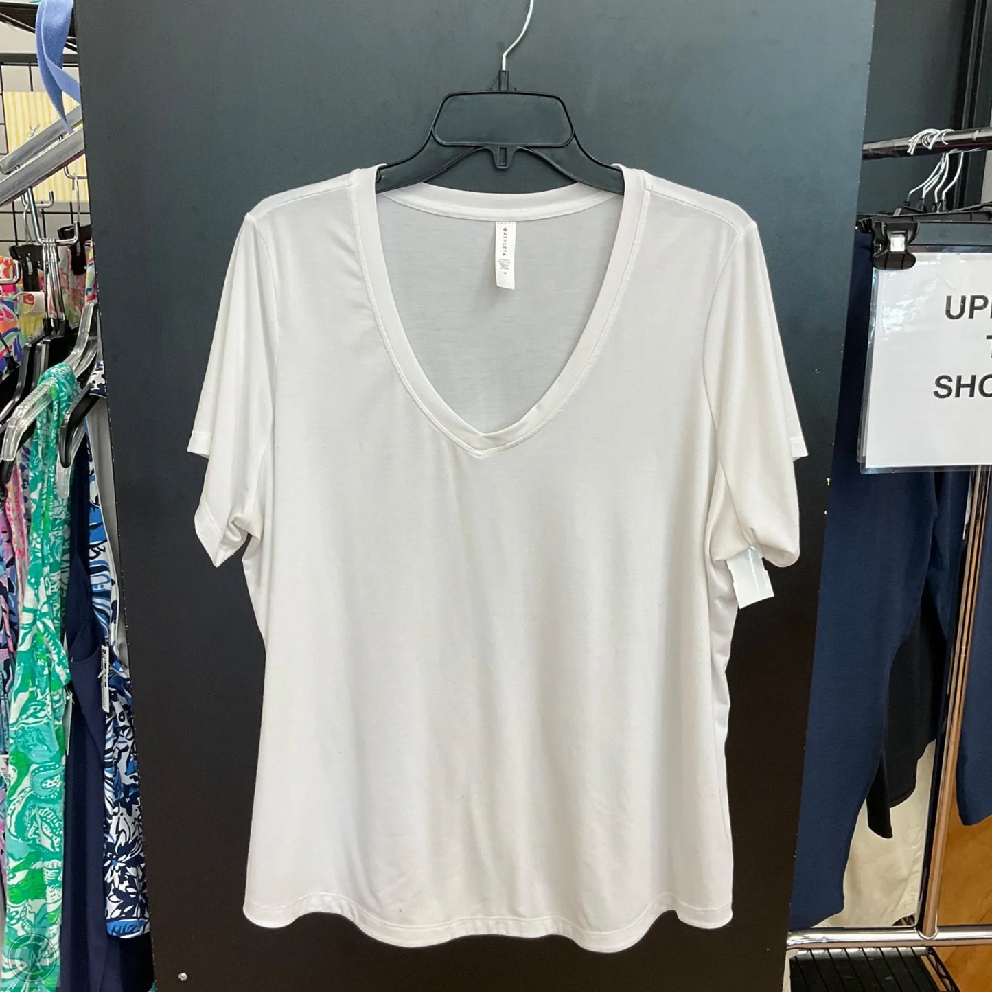 Athletic Top Short Sleeve By Athleta In White, Size: 1x