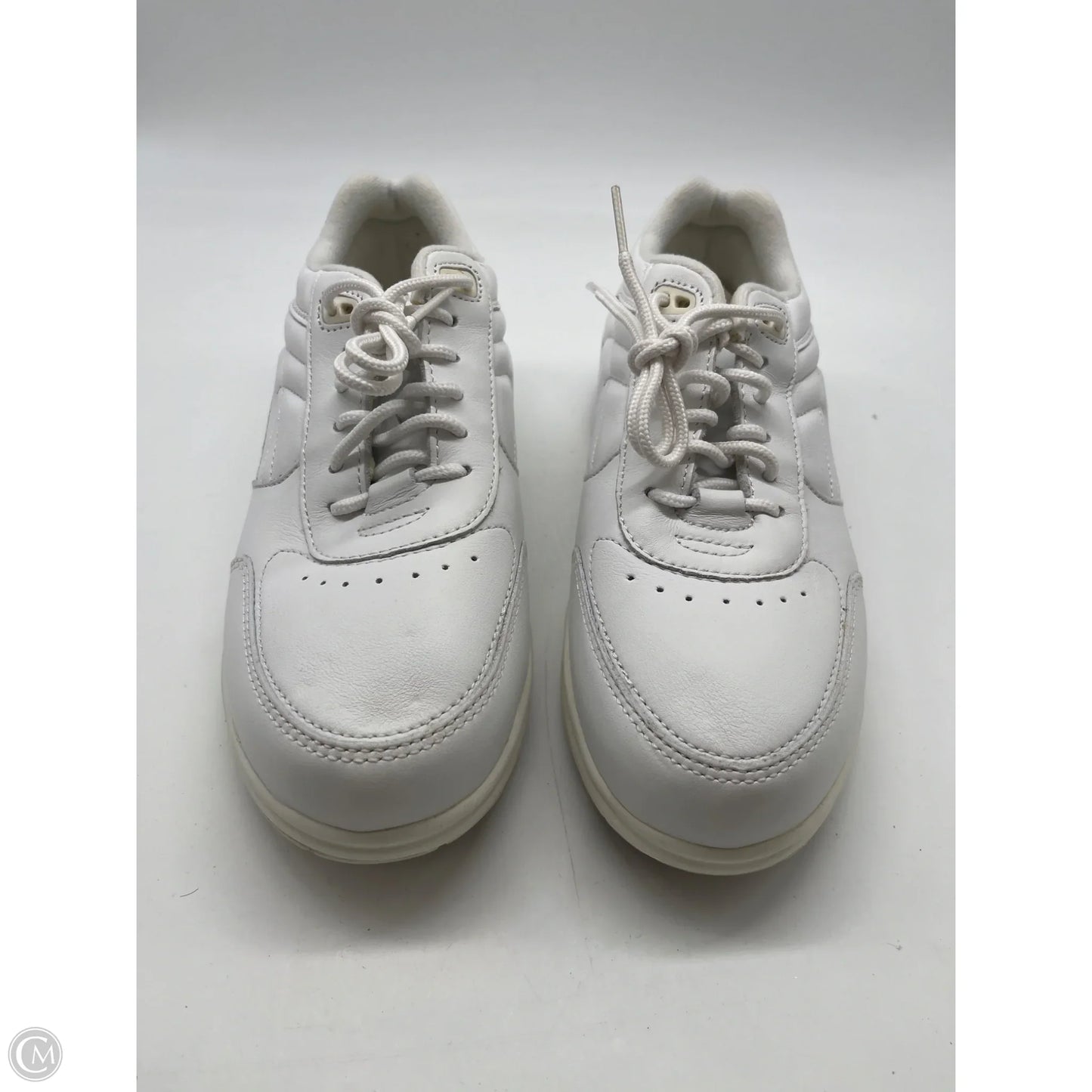 Shoes Athletic By Clothes Mentor In White, Size: 6