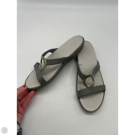 Sandals Flats By Crocs In Grey, Size: 8
