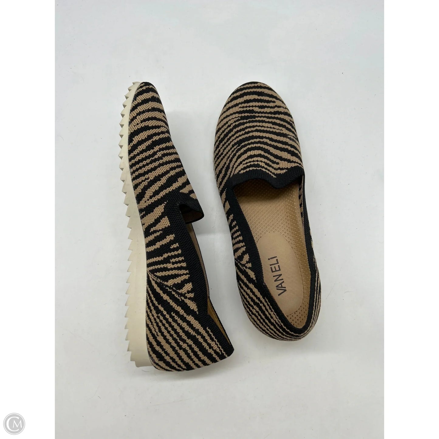 Shoes Flats By Vaneli In Animal Print, Size: 9.5