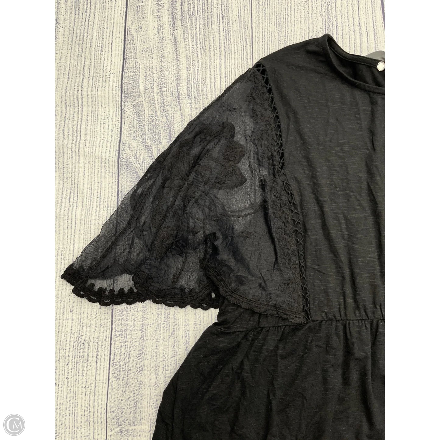 Top Short Sleeve By Torrid In Black, Size: 3x