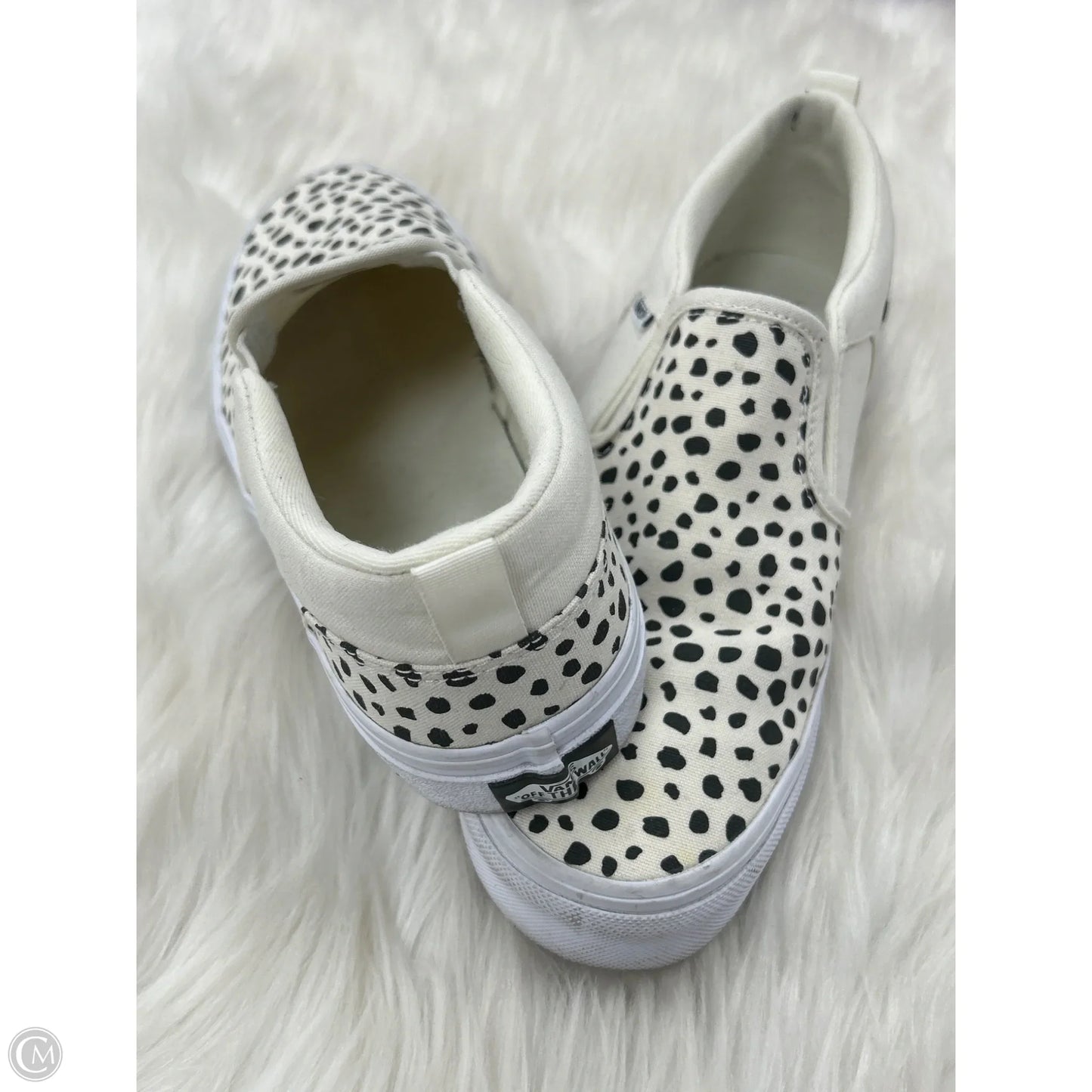 Shoes Sneakers By Vans In Cream, Size: 6