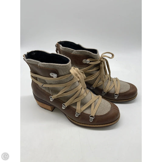 Boots Ankle Flats By Merrell In Brown, Size: 7.5