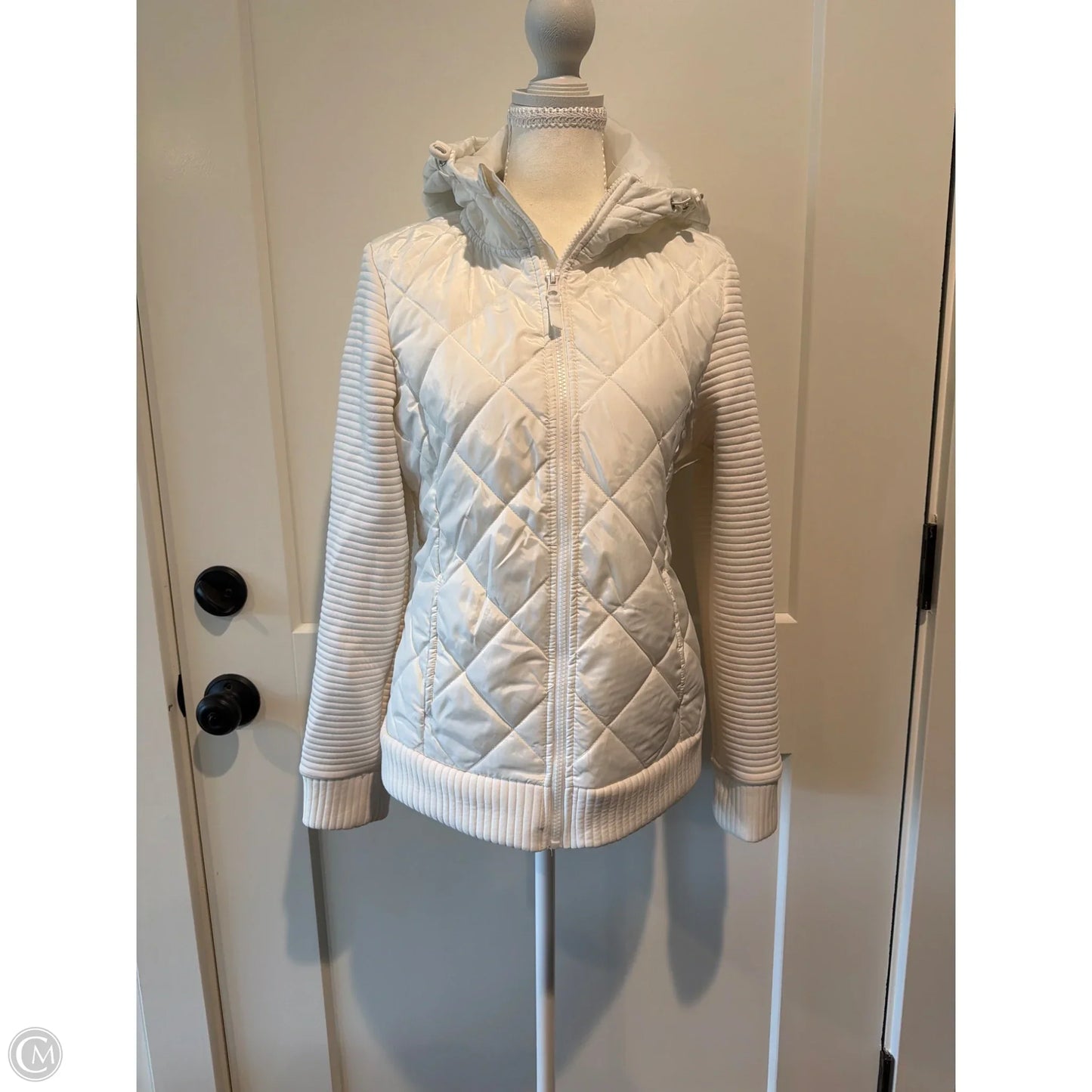 Jacket Puffer & Quilted By Time And Tru In White, Size: S