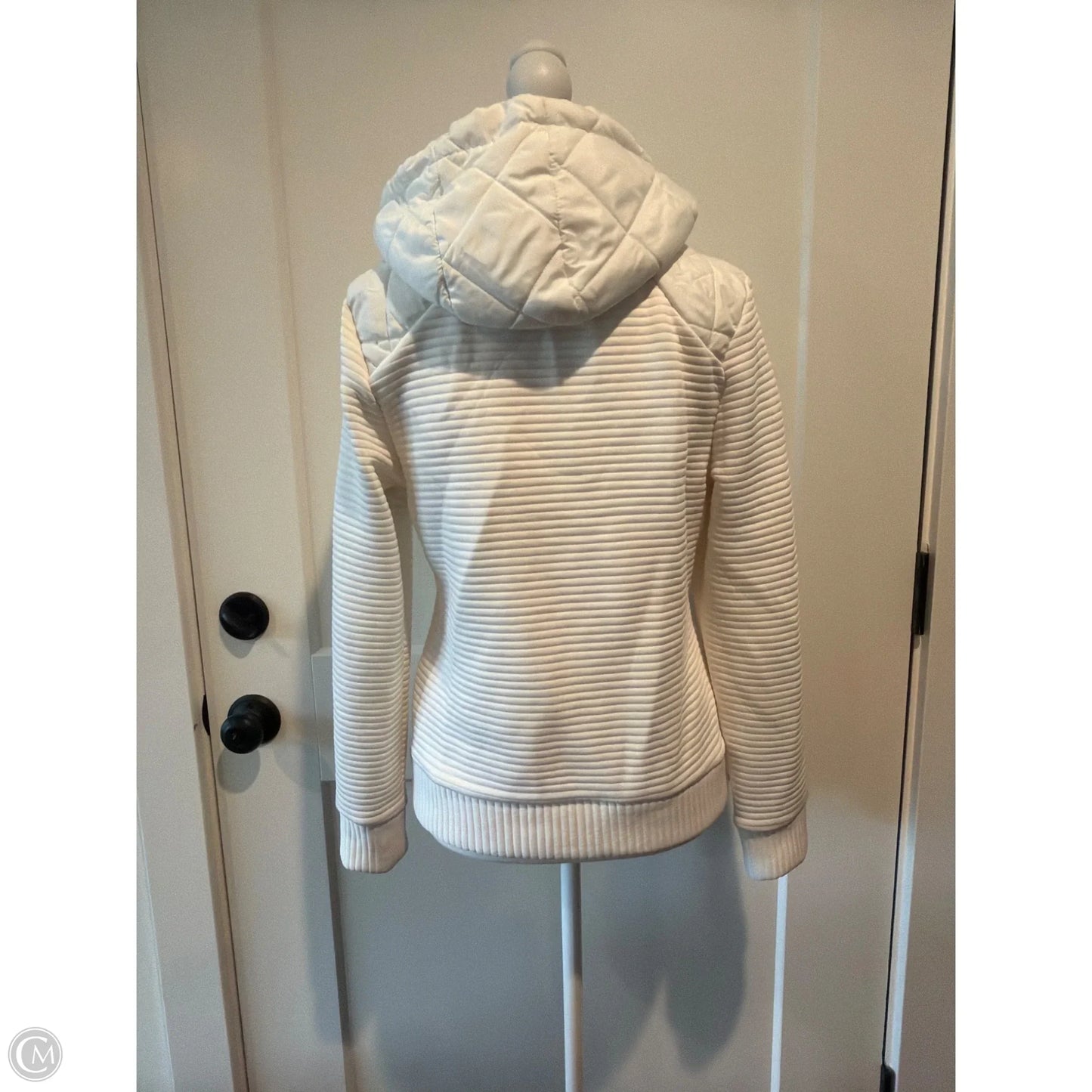 Jacket Puffer & Quilted By Time And Tru In White, Size: S