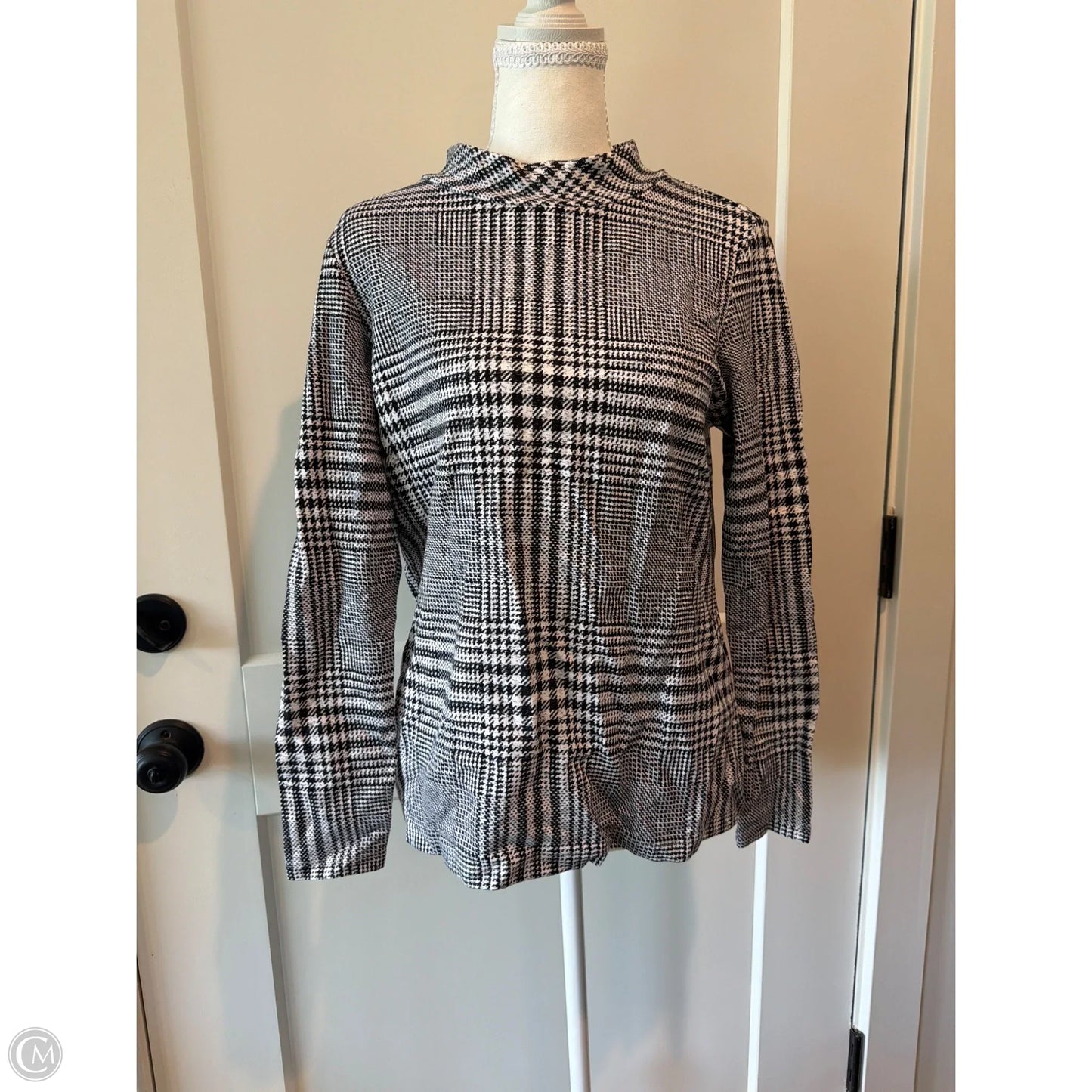 Top Long Sleeve By J Mclaughlin In Plaid Pattern, Size: S