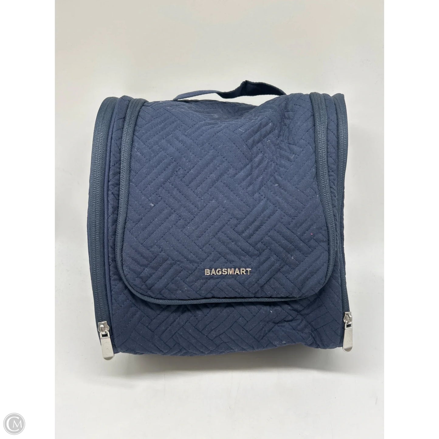 Makeup Bag By Clothes Mentor, Size: Medium