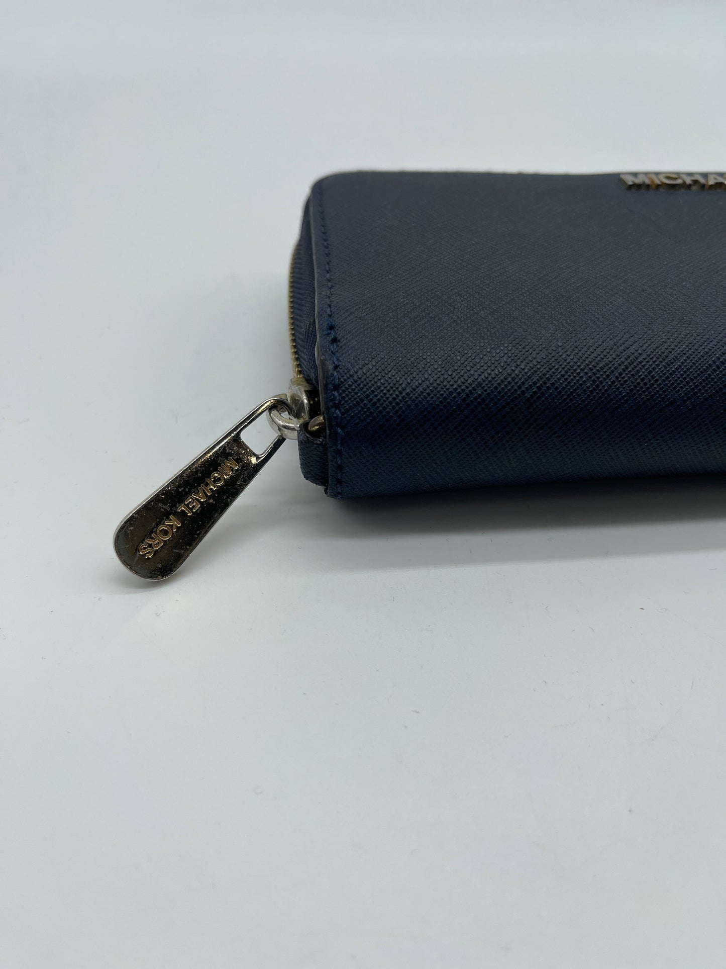 Wallet Designer By Michael Kors  Size: Large