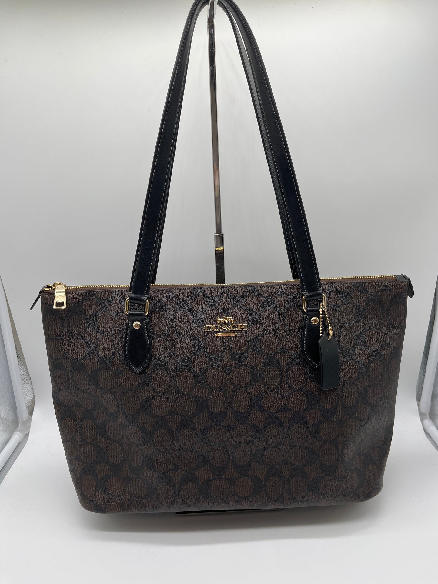 Handbag Designer By Coach  Size: Medium