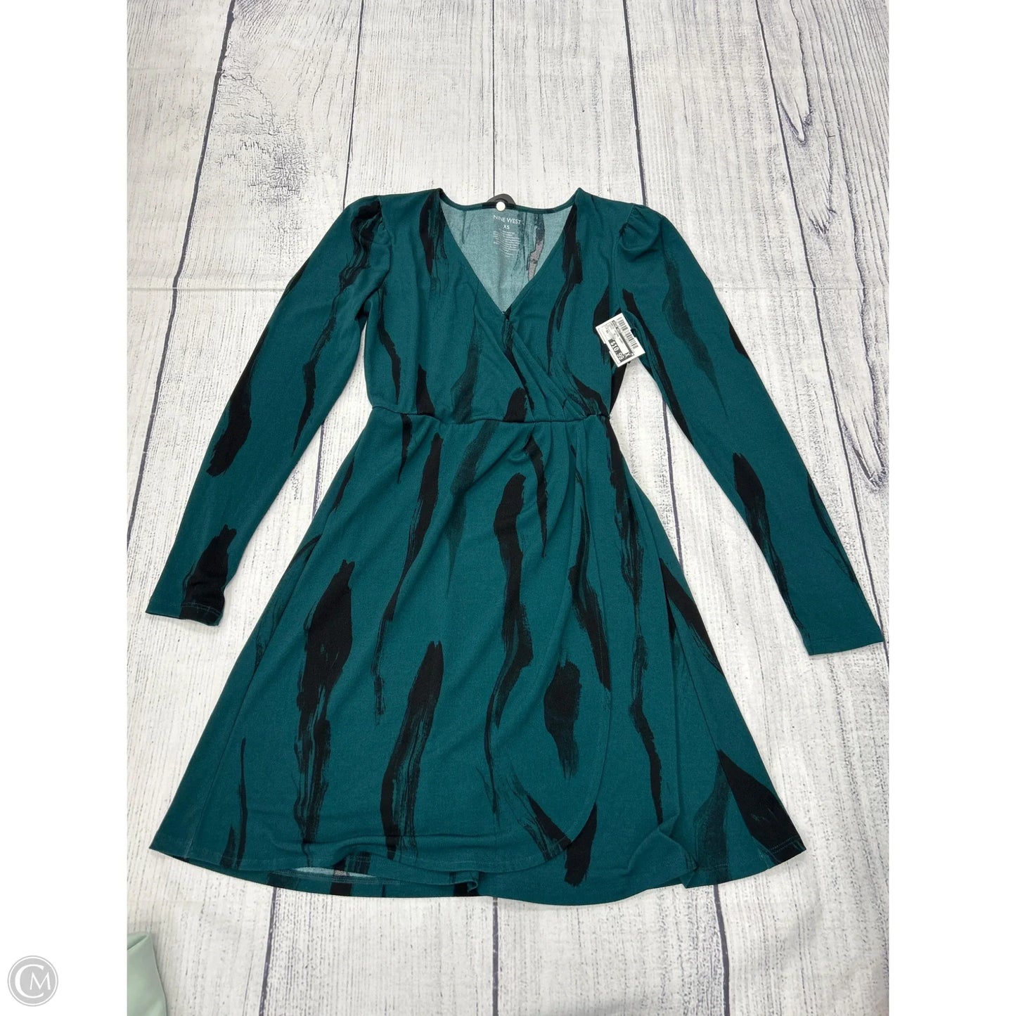 Dress Casual Short By Nine West In Green, Size: Xs