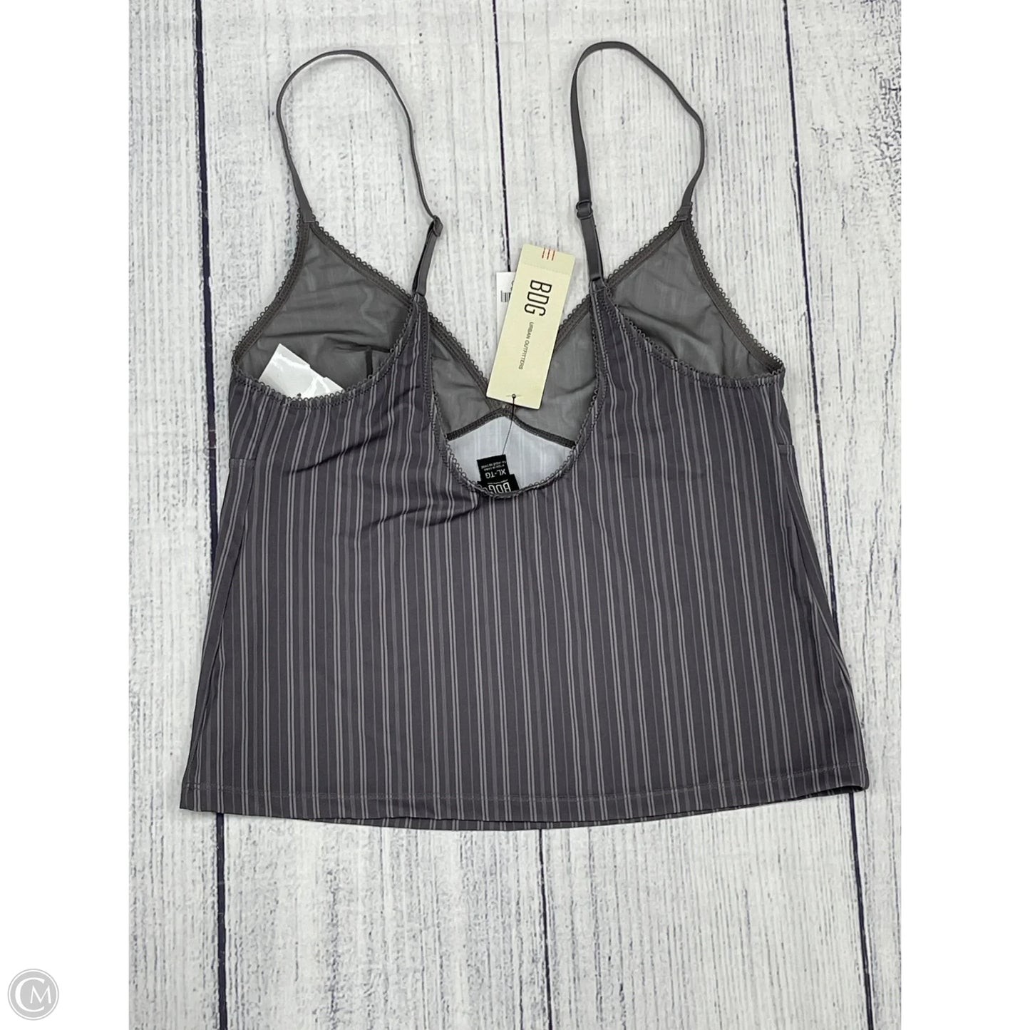 Top Sleeveless By Bdg In Grey, Size: Xl