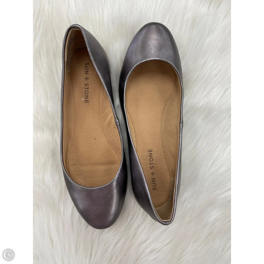 Shoes Flats By Clothes Mentor In Silver, Size: 8