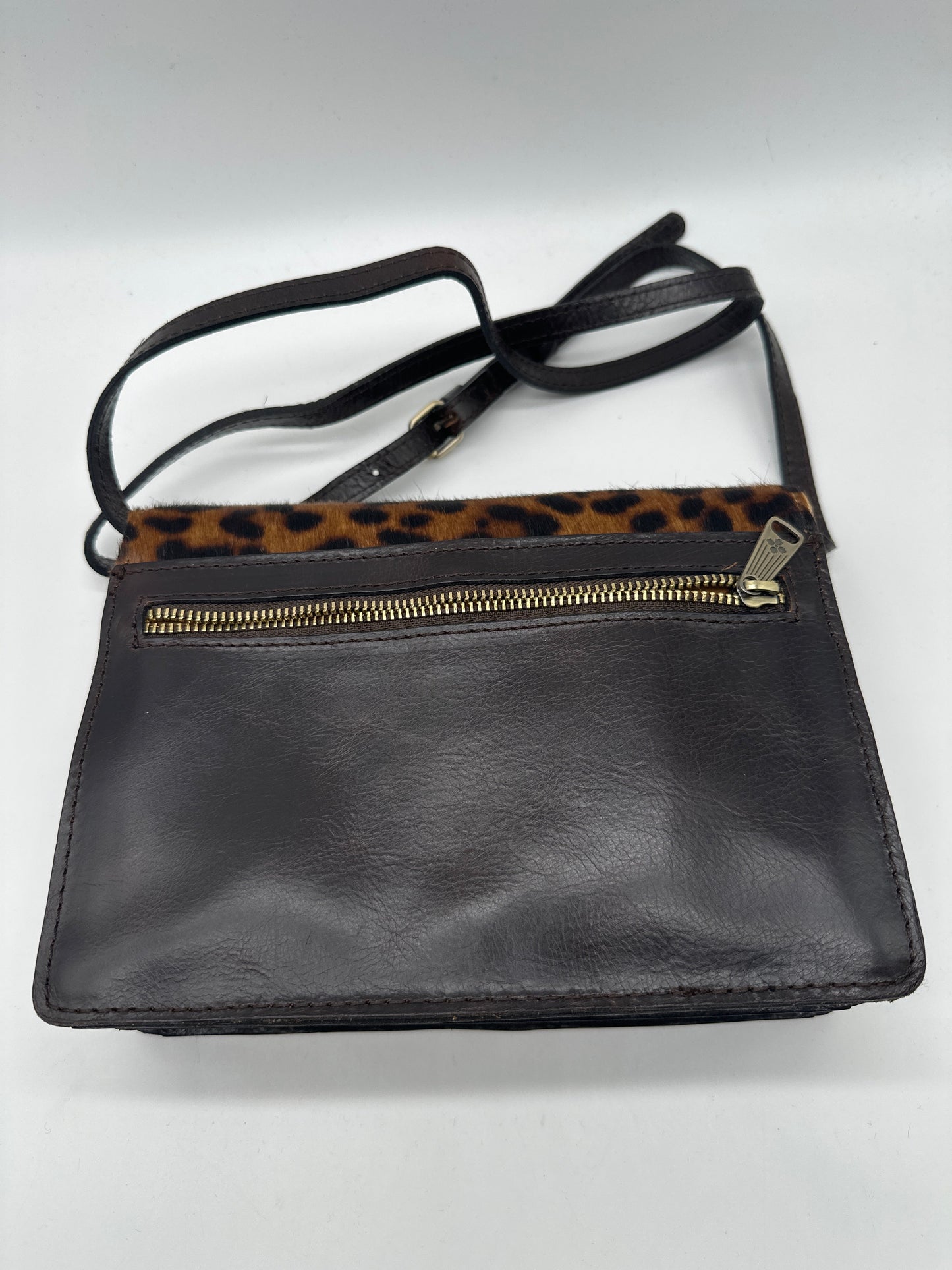 Crossbody Designer By Patricia Nash  Size: Medium