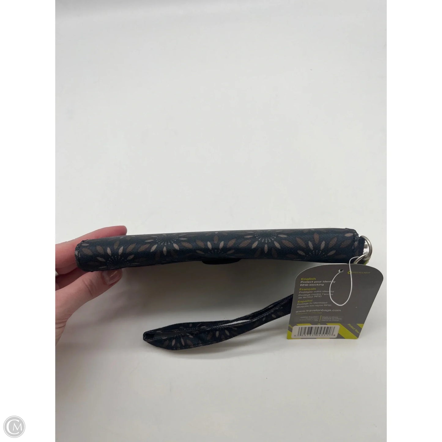 Wristlet By Travelon, Size: Large