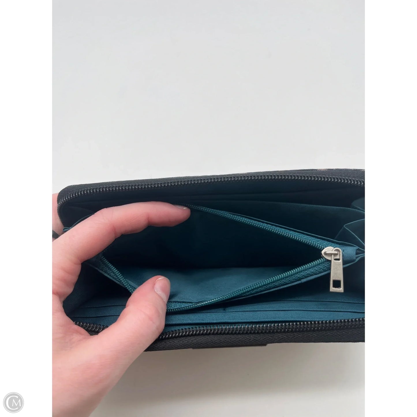 Wristlet By Travelon, Size: Large