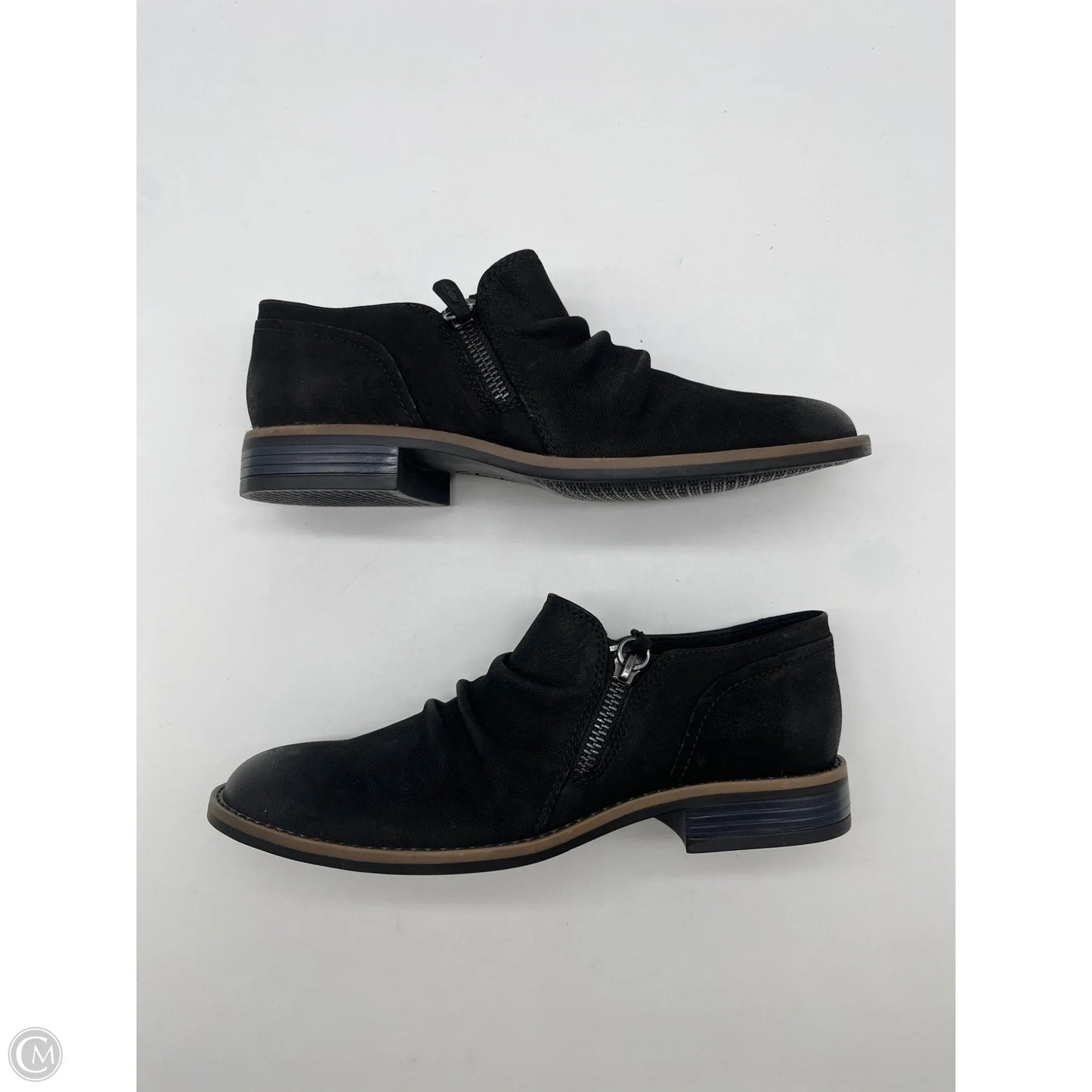 Shoes Flats By Clarks In Black, Size: 7