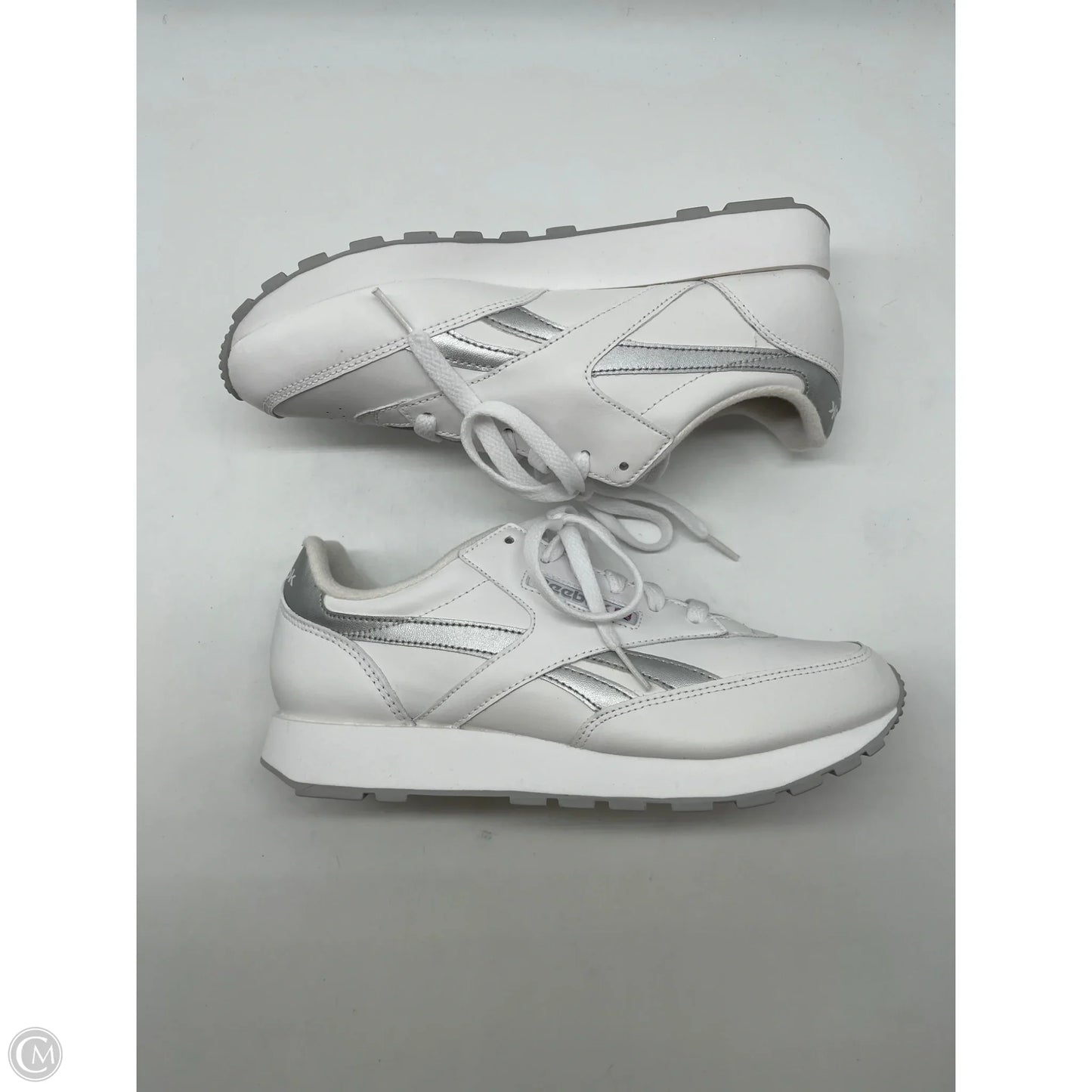Shoes Sneakers By Reebok In White, Size: 9