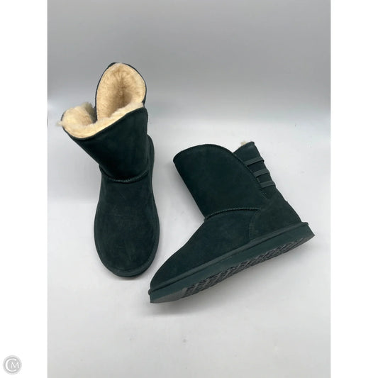 Boots Ankle Flats By Bearpaw In Green, Size: 8