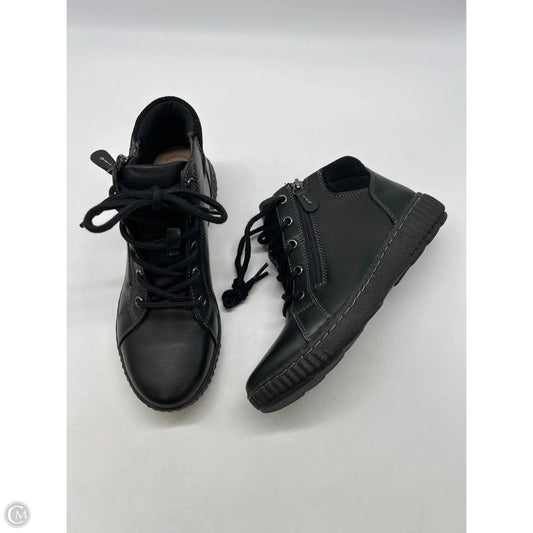 Boots Ankle Flats By Clarks In Black, Size: 7