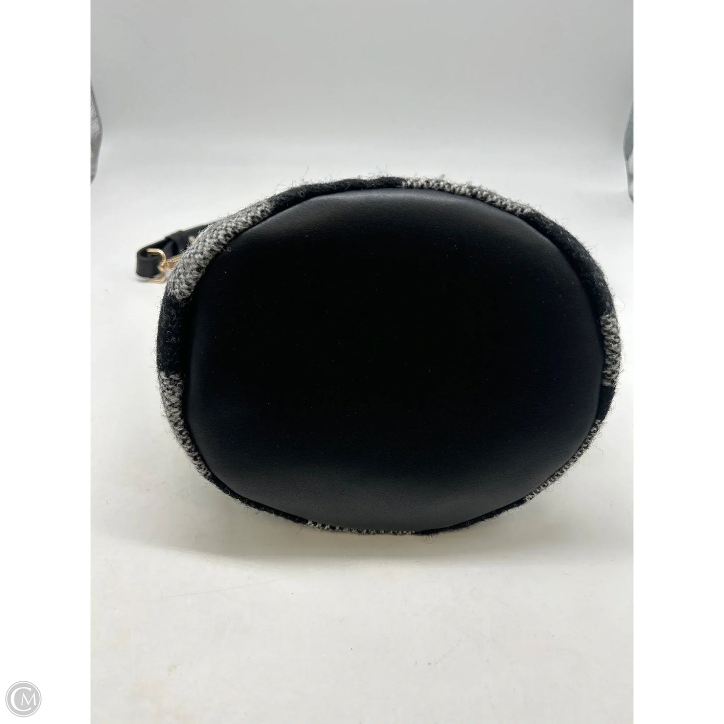 Handbag By Clothes Mentor, Size: Medium