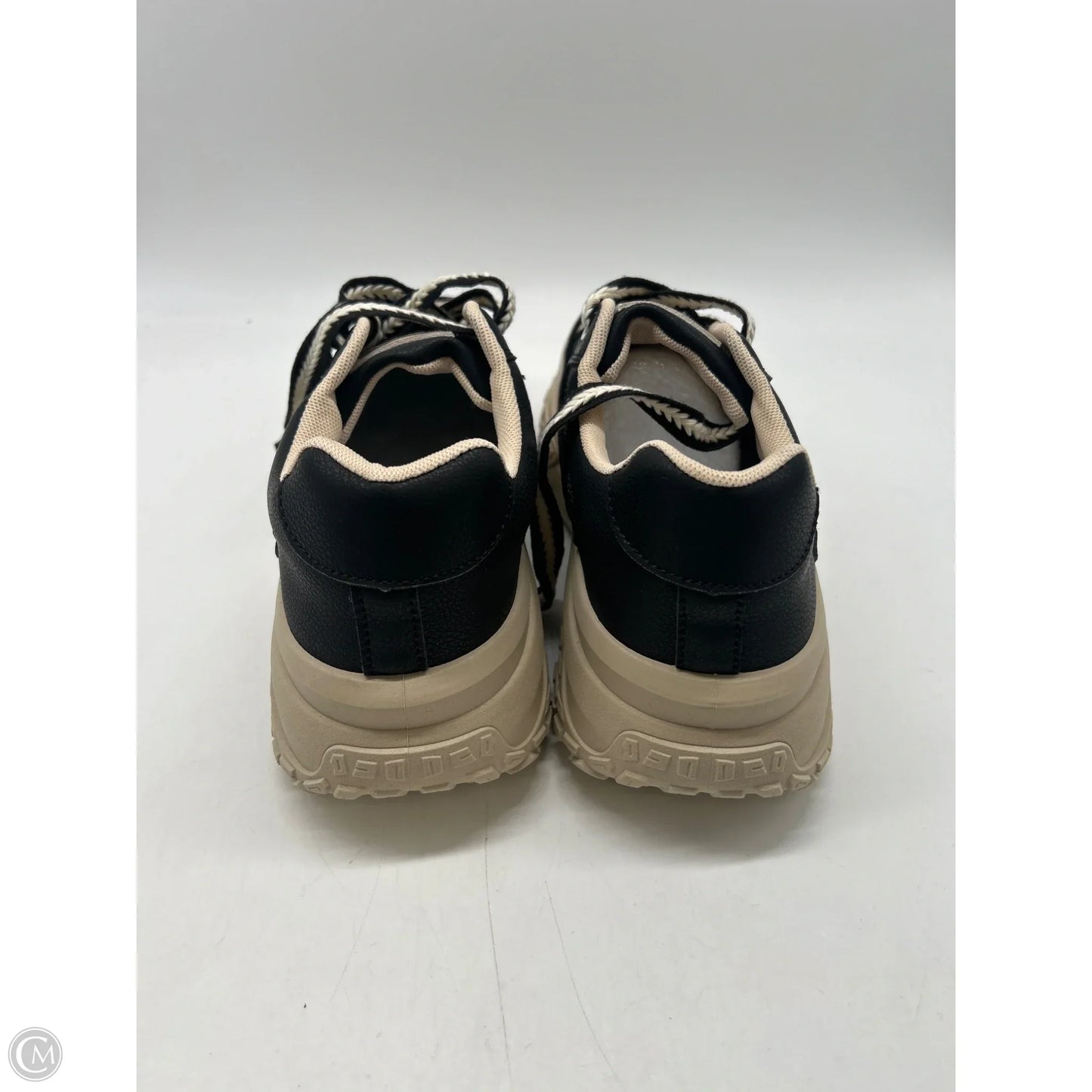 Shoes Sneakers By Clothes Mentor In Black & Tan, Size: 8.5