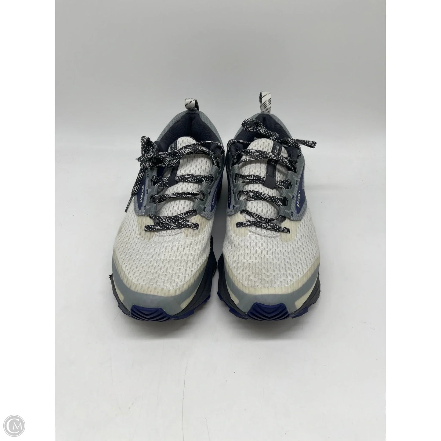 Shoes Athletic By Brooks In White, Size: 8.5