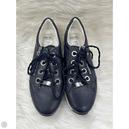 Shoes Sneakers By Clothes Mentor In Navy, Size: 6