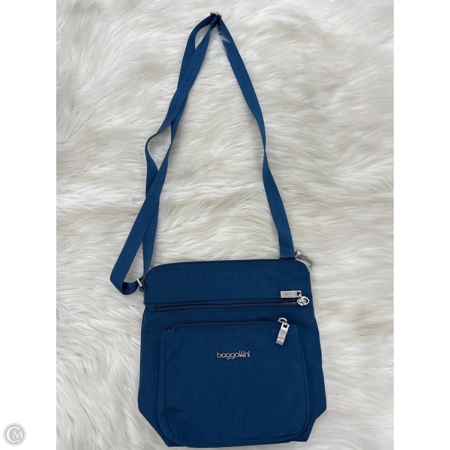 Crossbody By Baggallini, Size: Medium