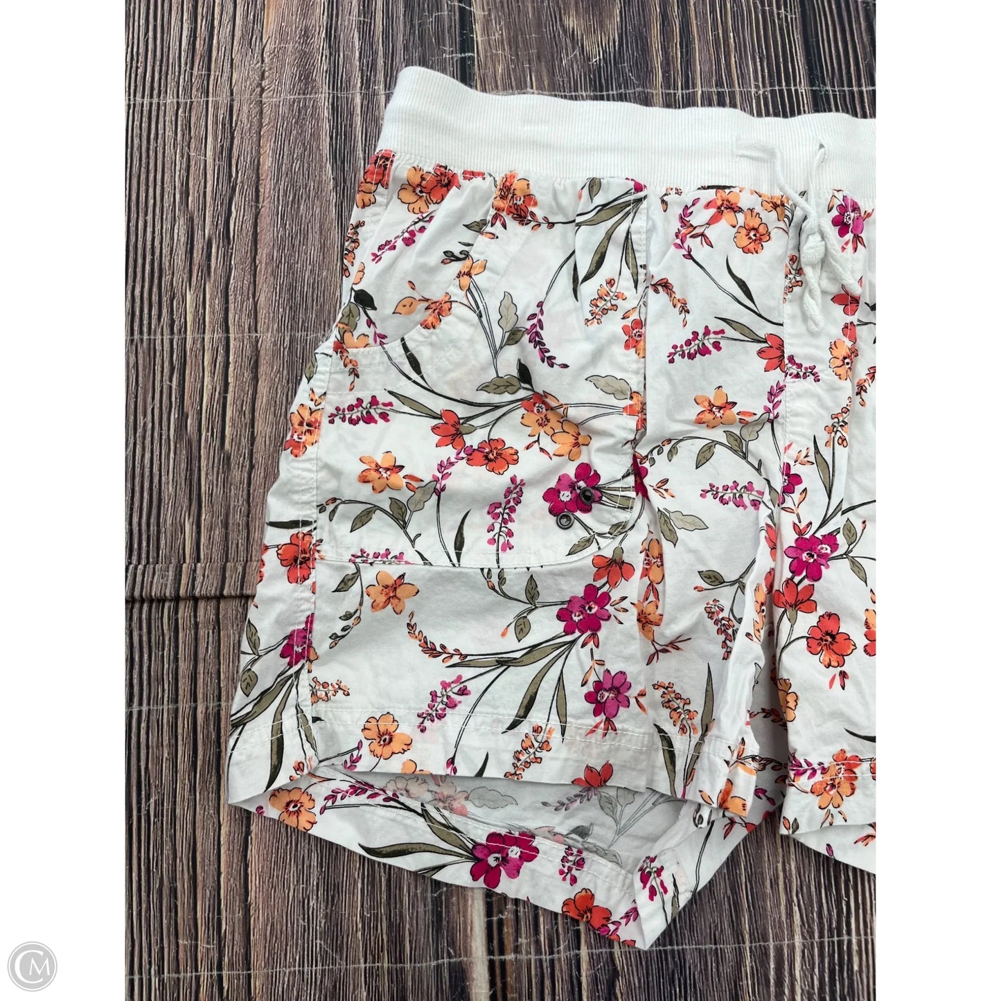 Shorts By Clothes Mentor In White, Size: L