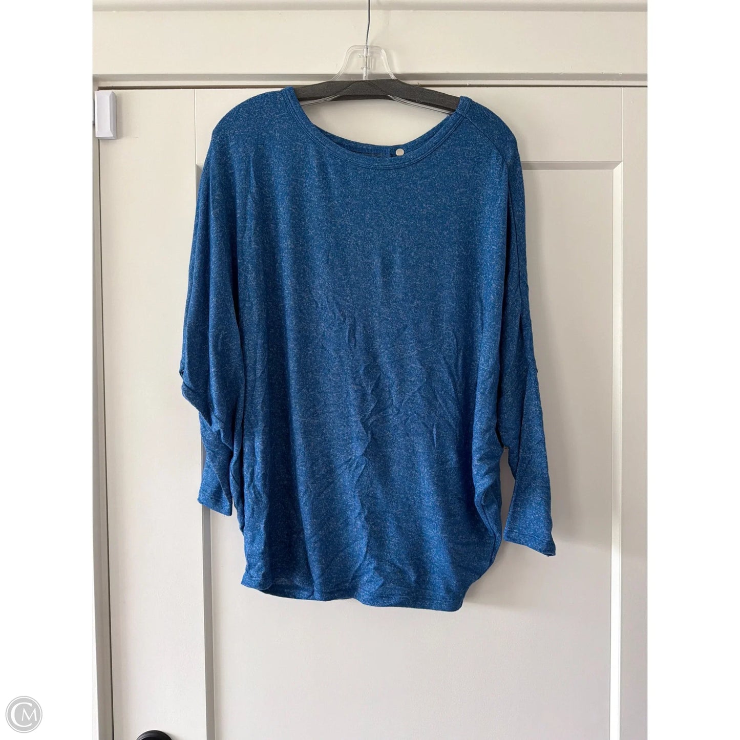 Top Long Sleeve By Maurices In Blue, Size: S