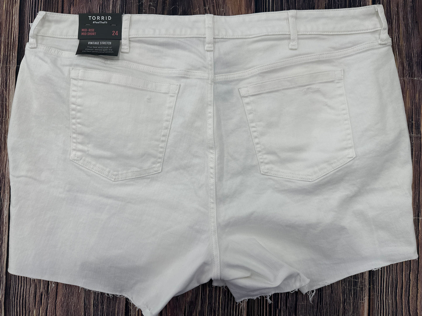 White Shorts Torrid, Size 24