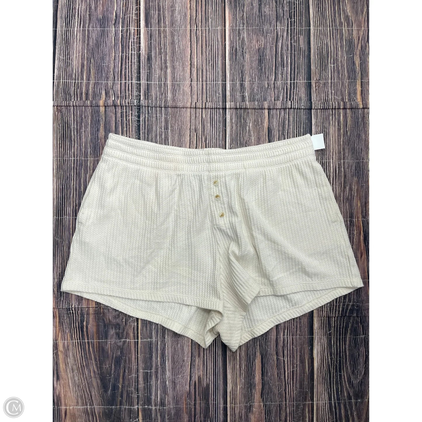 Shorts By Old Navy In Cream, Size: Xl