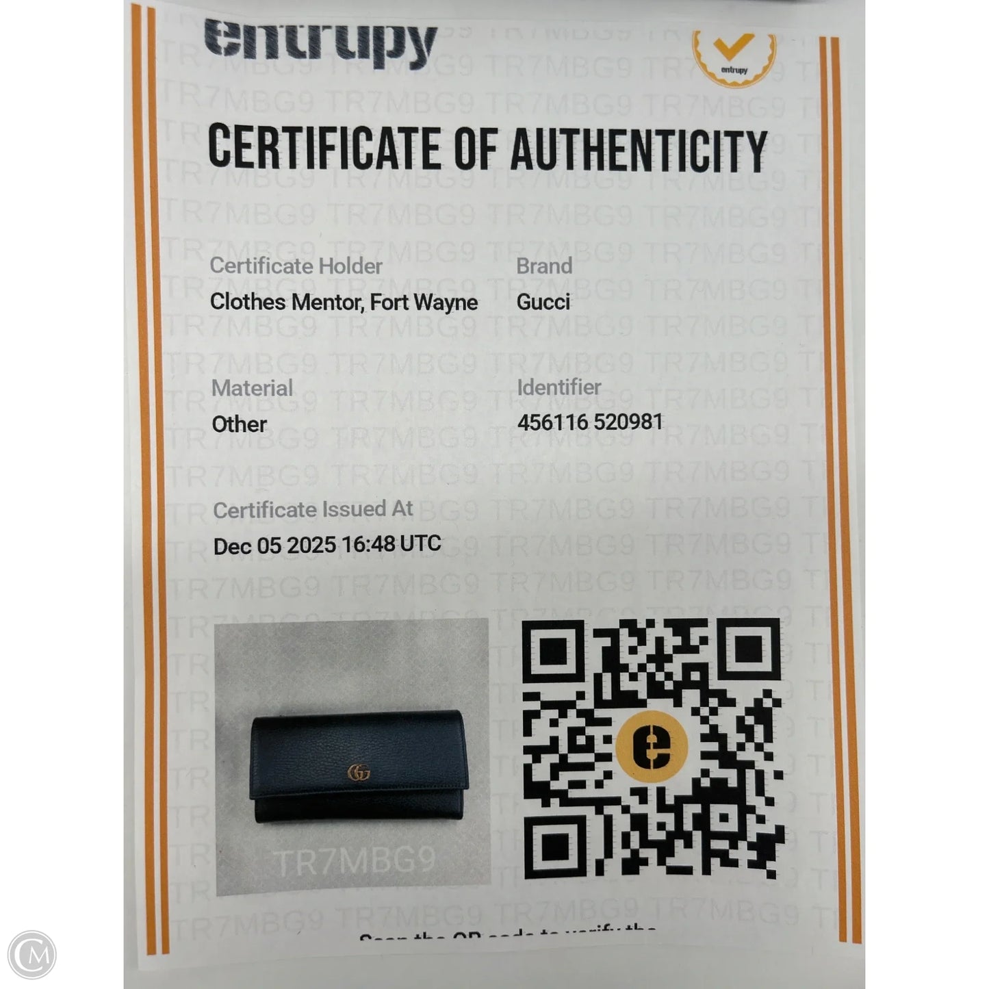 Wallet Luxury Designer By Gucci, Size: Medium