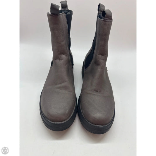 Boots Ankle Flats By Clothes Mentor In Grey, Size: 10.5