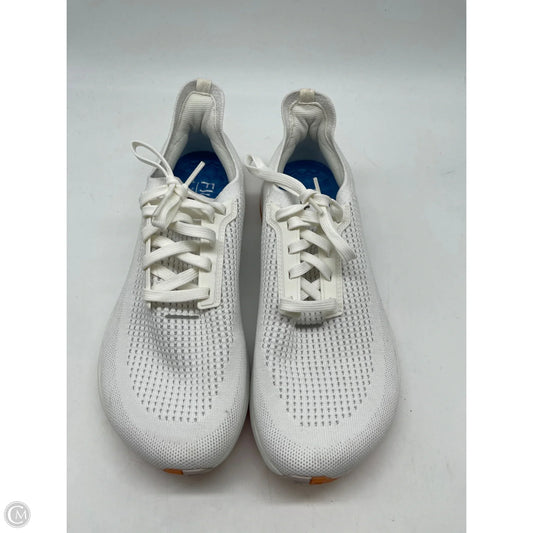 Shoes Athletic By Cmb In White, Size: 10