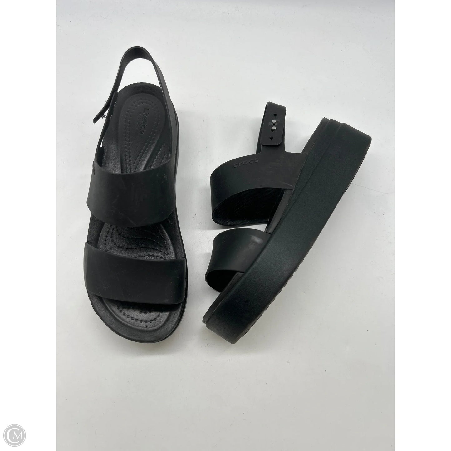 Sandals Heels Platform By Crocs In Black, Size: 8