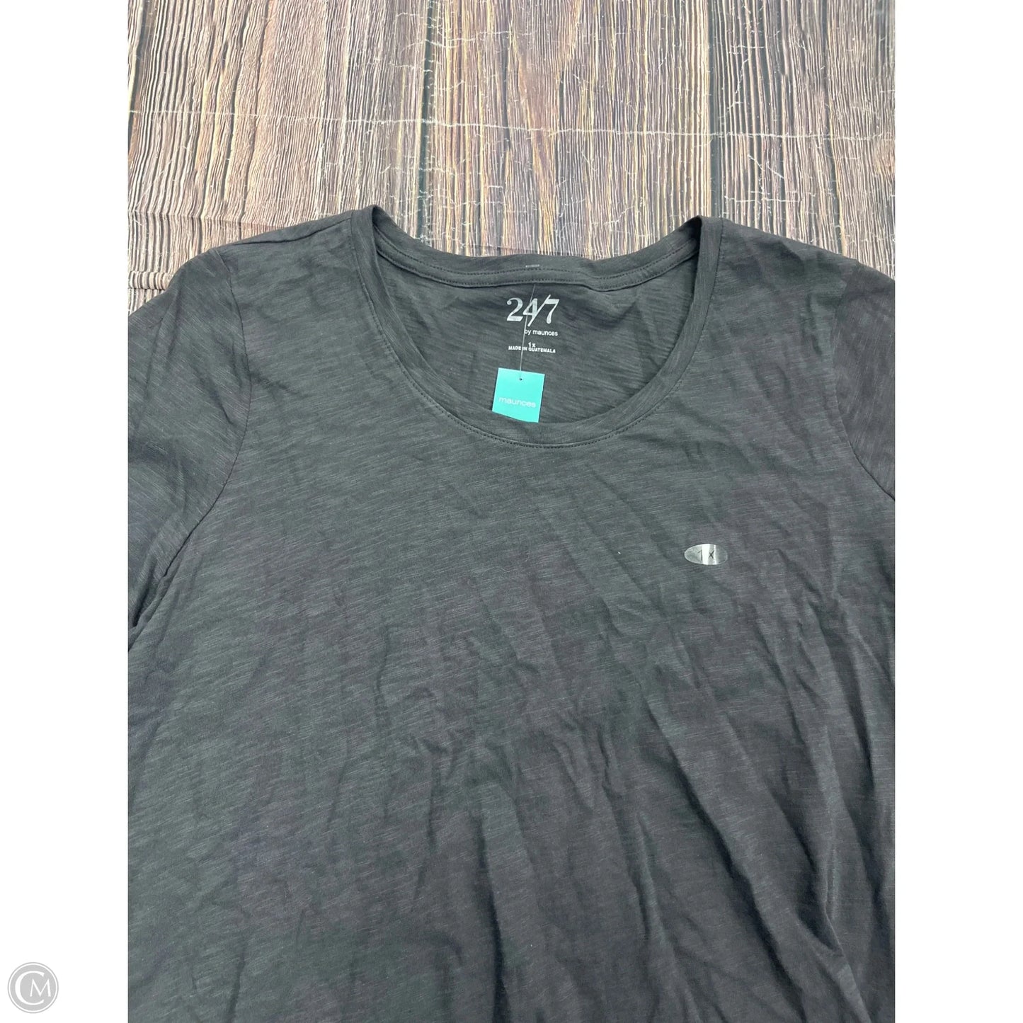 Top Short Sleeve Basic By Maurices In Grey, Size: 1x