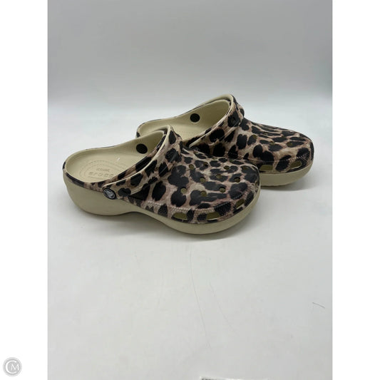 Shoes Heels Platform By Crocs In Animal Print, Size: 8