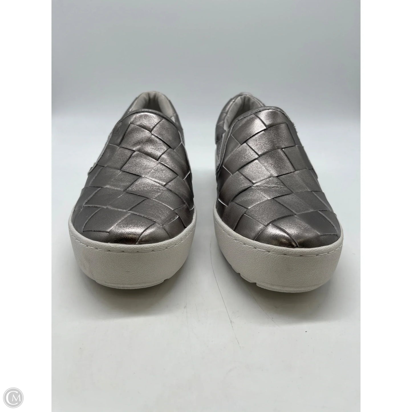 Shoes Flats By Jambu In Silver, Size: 8.5