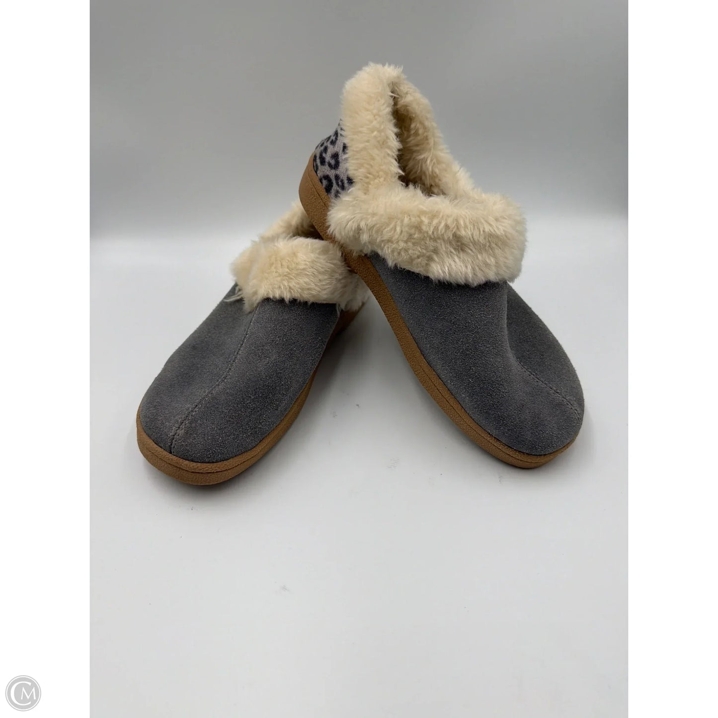 Shoes Flats By Clarks In Grey, Size: 7